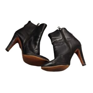 Coach Women's Leather Gemma Black Ankle Heel Boots Sz 6.5